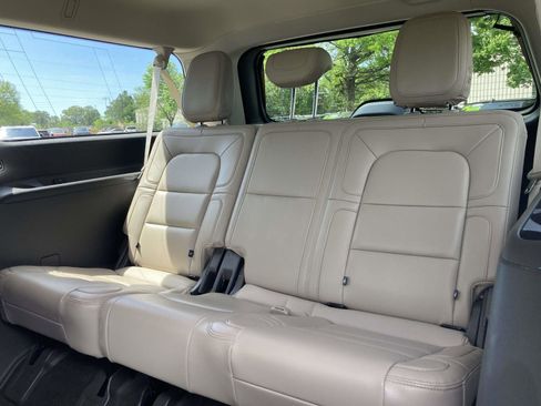 Certified 2024 Lincoln Navigator L Reserve AWD/4WD image 18