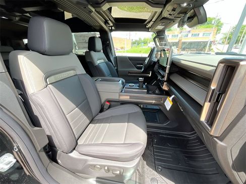 New 2025 GMC Hummer EV 3X image 43