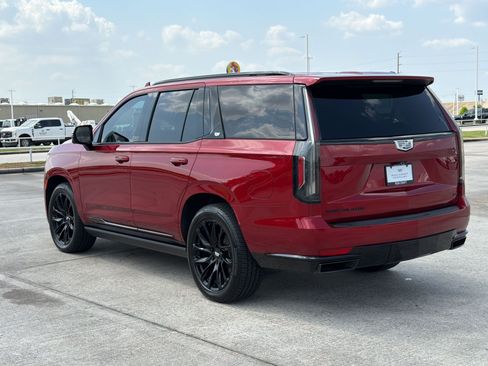Used 2021 Cadillac Escalade Sport Platinum w/ LPO, ONYX Package AWD/4WD image 3