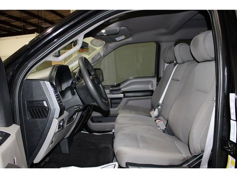 Used 2020 Ford F150 XLT image 10