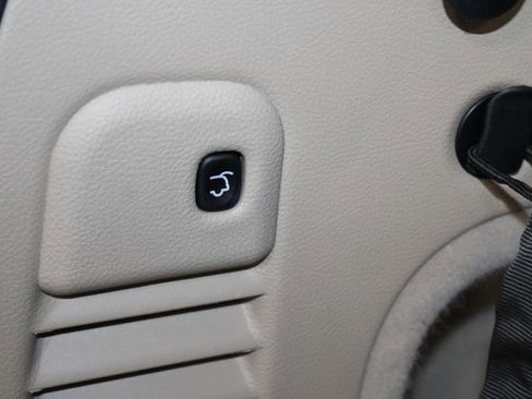 Used 2021 Jeep Grand Cherokee Overland image 38