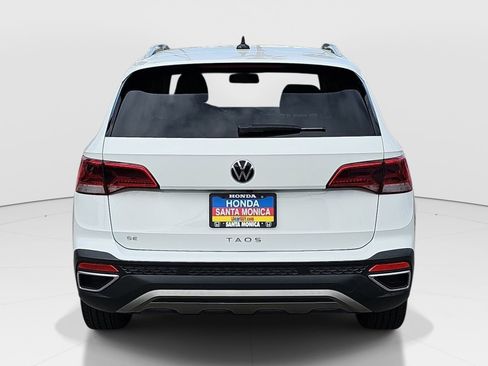 Used 2022 Volkswagen Taos SE FWD image 6