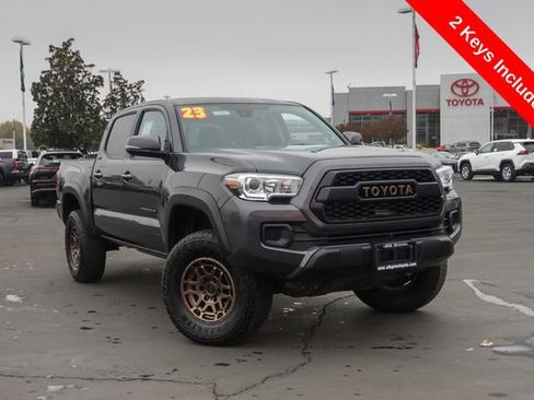 Certified 2023 Toyota Tacoma 4x4 Double Cab image 2