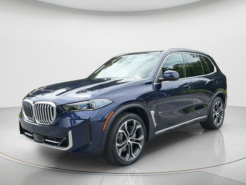 New 2026 BMW X5 xDrive50e image 9