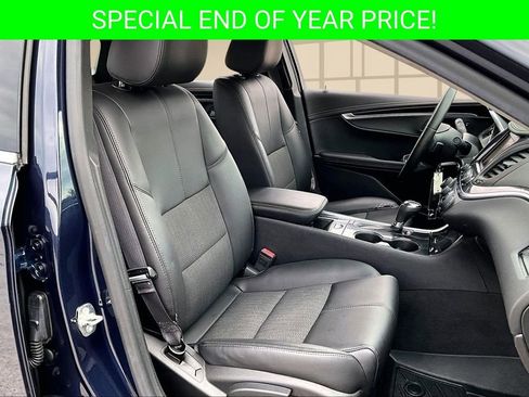 Used 2016 Chevrolet Impala LT w/ Convenience Package image 28