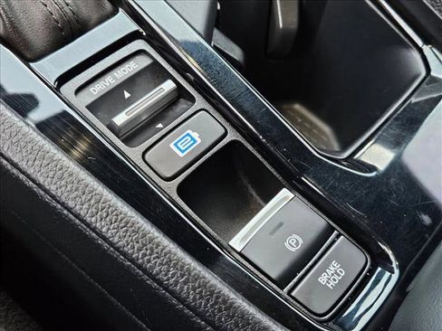 Used 2023 Honda Accord Sport image 11