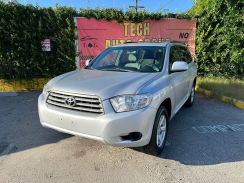 Used 2010 Toyota Highlander 2WD w/ Extra Value Pkg 2 image 26