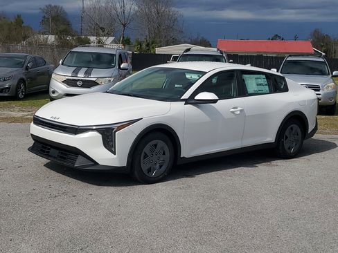 New 2026 Kia K4 LX image 31