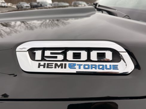 Used 2024 RAM 1500 Laramie image 25