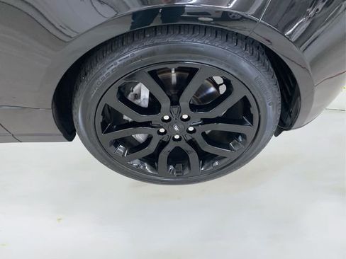 Used 2016 Land Rover Range Rover HSE image 16