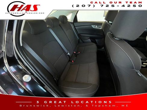Used 2020 Kia Forte LXS FWD image 12
