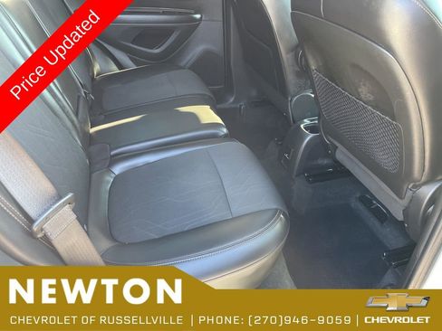 Used 2022 Chevrolet Trax LT AWD/4WD image 33