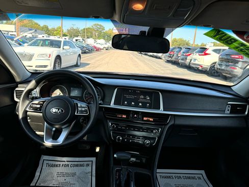 Used 2020 Kia Optima LX image 16