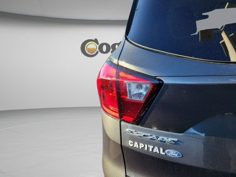 Used 2019 Ford Escape Titanium image 17