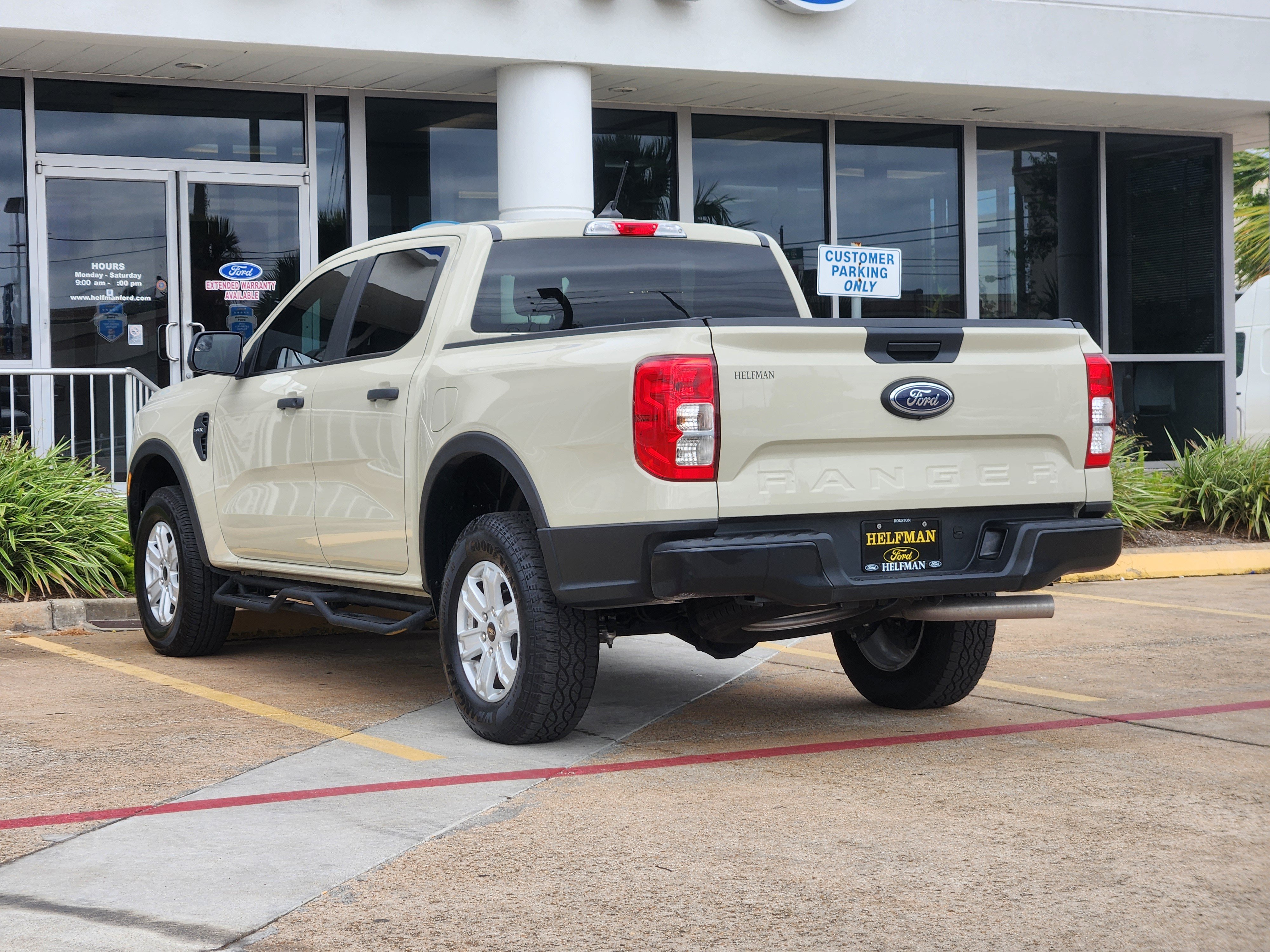 Used 2025 Ford Ranger XL RWD image 3