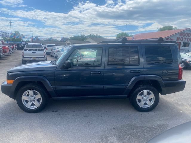 Used 2008 Jeep Commander Sport RWD image 2
