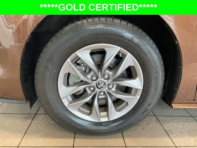 Certified 2022 Toyota Sienna XLE FWD image 13