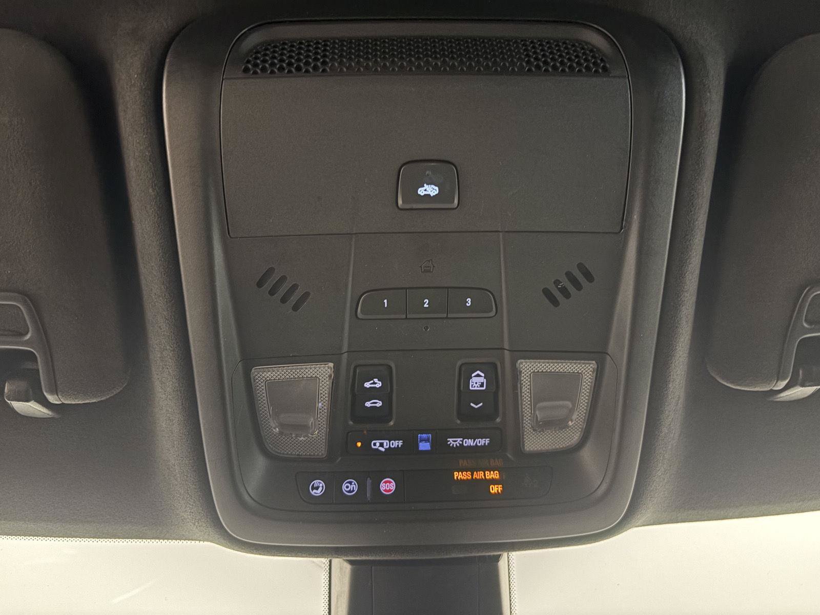 Used 2017 Cadillac XT5 Platinum AWD/4WD image 29