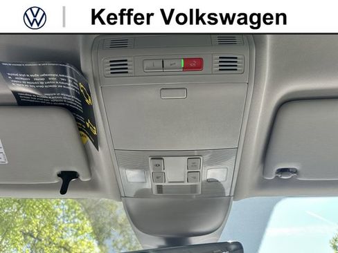 New 2026 Volkswagen Taos SE FWD image 25