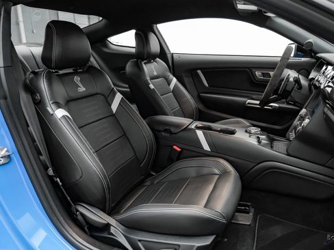 Used 2022 Ford Mustang Shelby GT500 w/ Technology Package RWD image 52