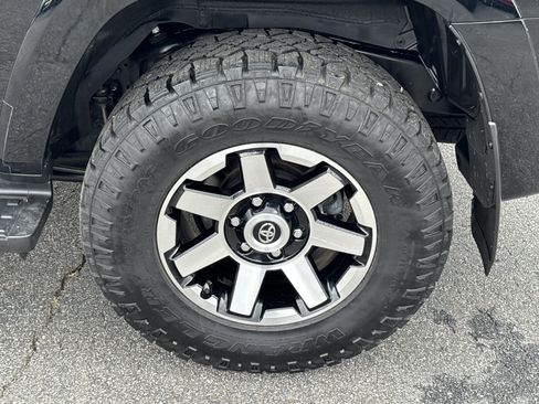 Used 2021 Toyota 4Runner TRD Off-Road Premium image 19