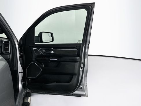 Used 2024 RAM 1500 Laramie AWD/4WD image 32