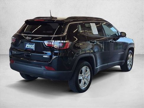 Used 2022 Jeep Compass Latitude w/ Convenience Group AWD/4WD image 5