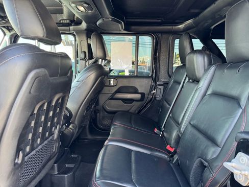 Used 2018 Jeep Wrangler Unlimited Rubicon image 14