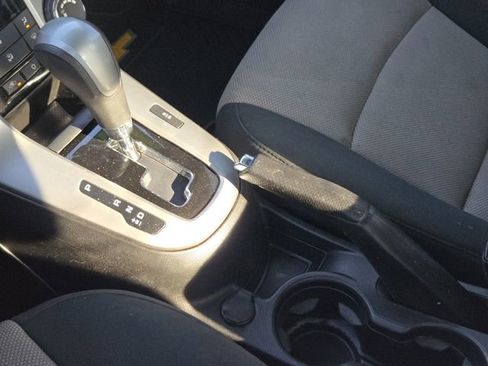 Used 2012 Chevrolet Cruze LS w/ Connectivity Package image 19