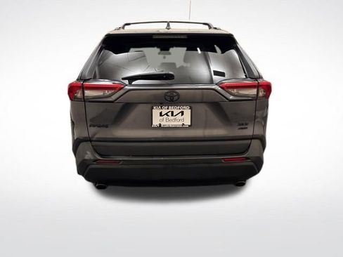 Used 2021 Toyota RAV4 XLE w/ Convenience Package AWD/4WD image 6