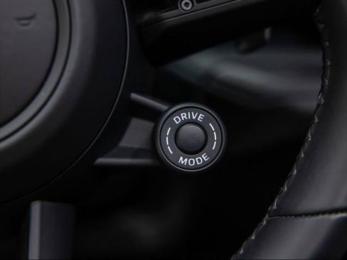 Used 2025 Porsche Cayenne GTS AWD/4WD image 22