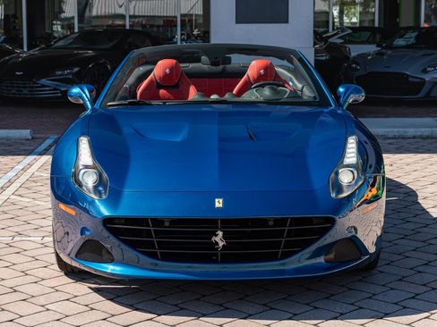 Used 2016 Ferrari California T image 41
