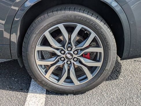 Used 2023 Cadillac XT6 Sport w/ Technology Package image 14