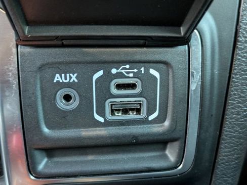 Used 2022 Jeep Wrangler Willys image 24