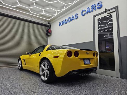 Used 2010 Chevrolet Corvette Grand Sport w/ Preferred Equipment Group RWD image 3