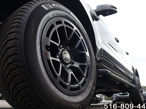 Used 2020 Ford Ranger Lariat w/ Equipment Group 501A Mid image 11