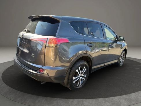 Used 2017 Toyota RAV4 LE w/ All Weather Liner Package AWD/4WD image 5
