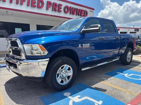 Used 2015 RAM 2500 Tradesman w/ Chrome Appearance Group AWD/4WD image 3