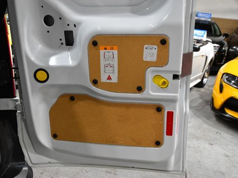 Used 2017 Ford Transit Connect XL image 37