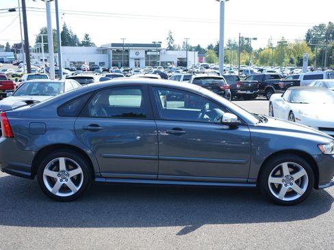 Used 2009 Volvo S40 T5 R-Design AWD/4WD image 6