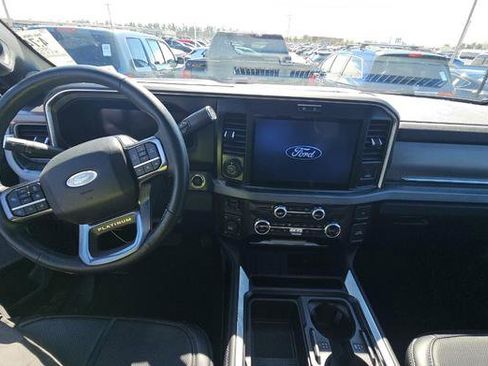 Used 2025 Ford F250 Platinum image 6