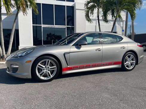 Used 2011 Porsche Panamera 4 image 35