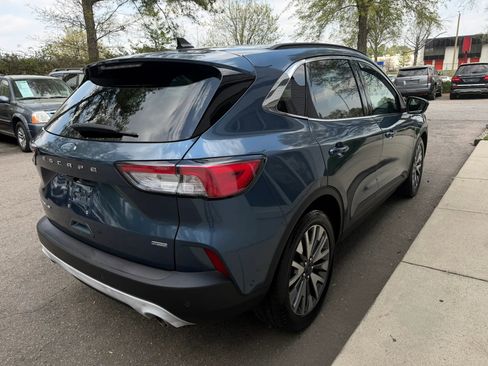 Used 2020 Ford Escape Titanium w/ Titanium Premium Package 2.0 image 5