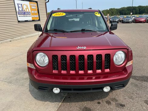Used 2013 Jeep Patriot Latitude AWD/4WD image 2