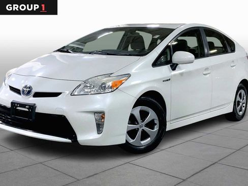 Used 2014 Toyota Prius Two image 1