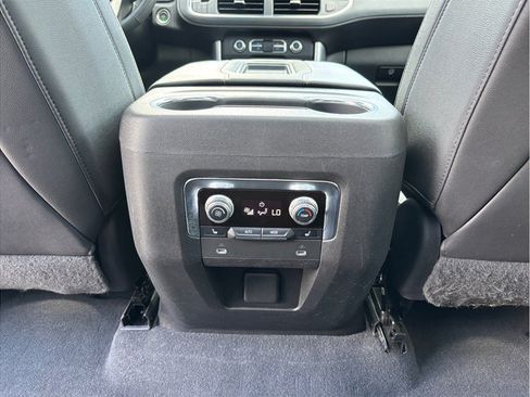 Used 2022 GMC Yukon SLT w/ SLT Premium Package RWD image 44