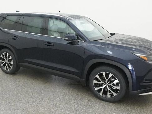 New 2026 Toyota Grand Highlander AWD Hybrid image 12