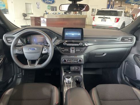 Used 2025 Ford Escape ST-Line AWD/4WD image 13