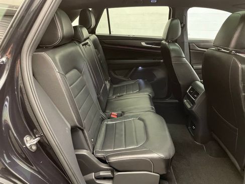 Used 2024 Volkswagen Atlas Cross Sport SEL R-Line AWD/4WD image 29