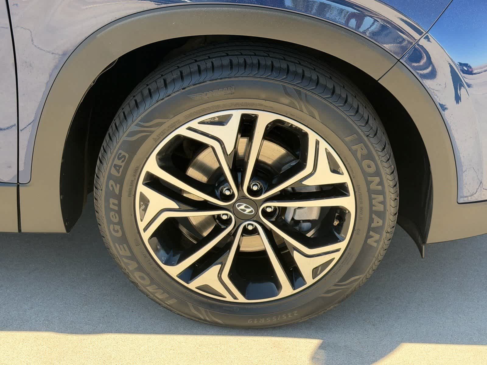 Used 2019 Hyundai Santa Fe AWD image 9
